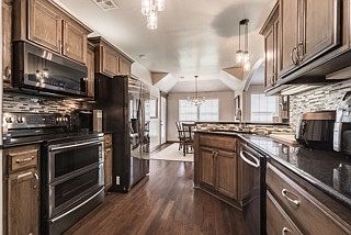 4th image of 17317 Triana Dr