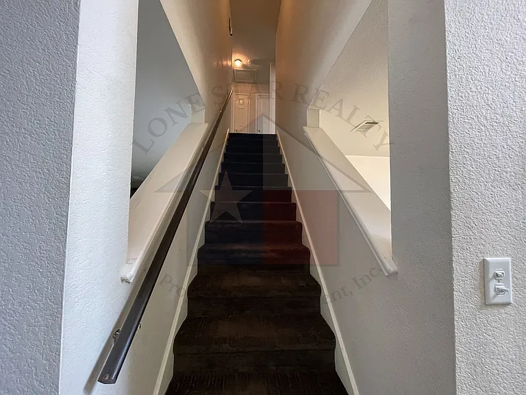 5400 Jitterbug Ct — Photo 10