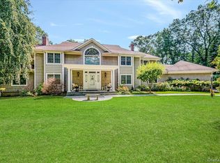 155 Jennings Rd, Cold Spring Harbor, NY 11724