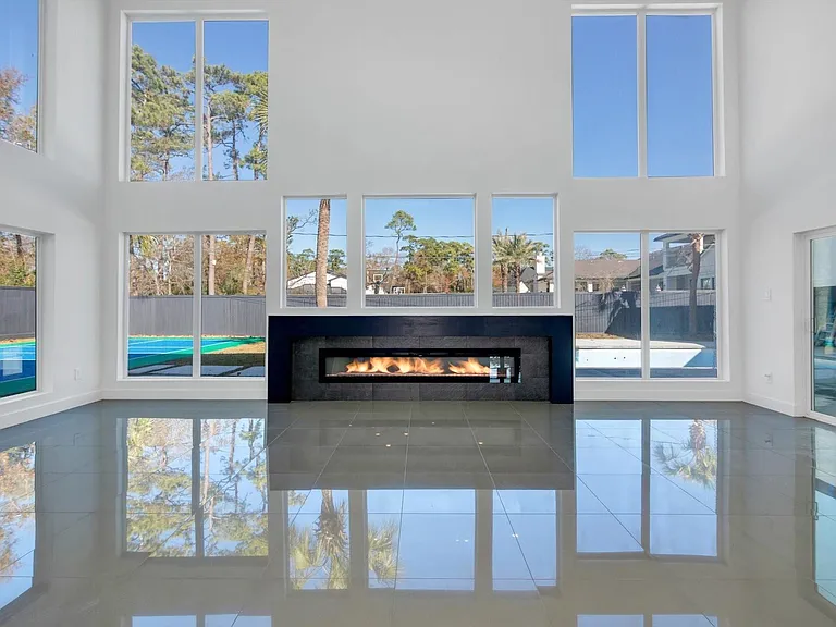 12564 Memorial Dr — Photo 13