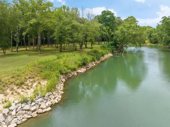 12 Campers Ln, Linden, TN 37096