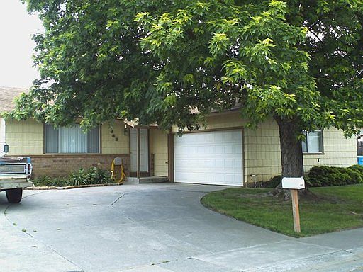 1st image of 945 Woodvale Dr
