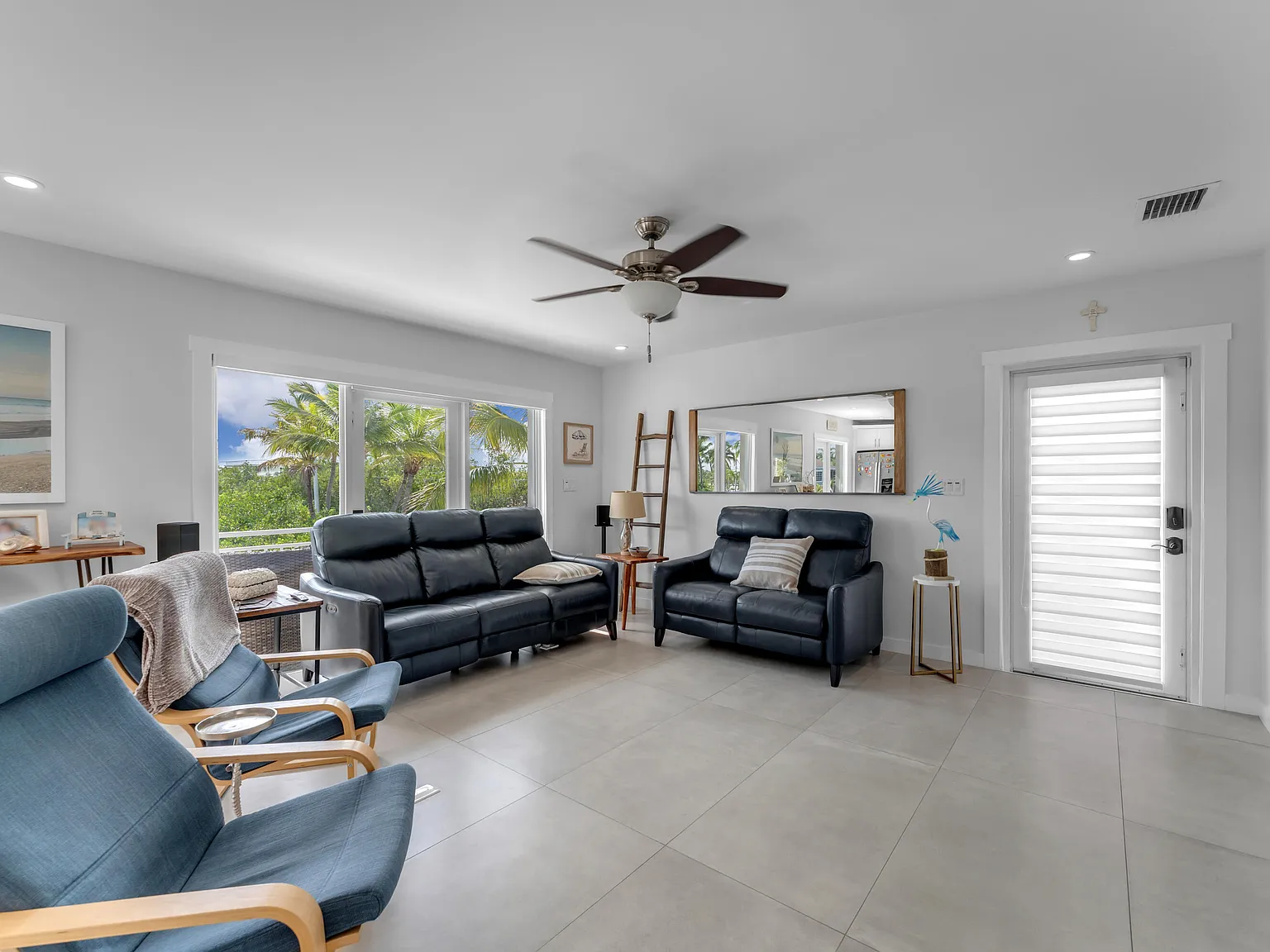 3 bed, 2.0 bath, 1378 sqft, $7,500 — Photo 4