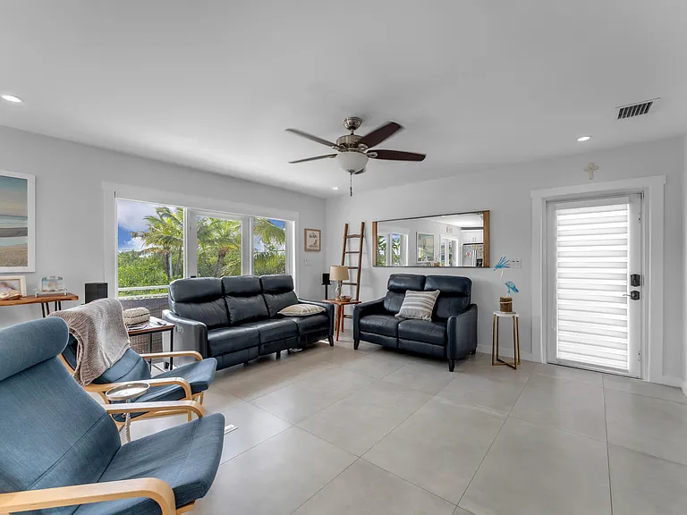 2 Sexton Cove Rd — Photo 4