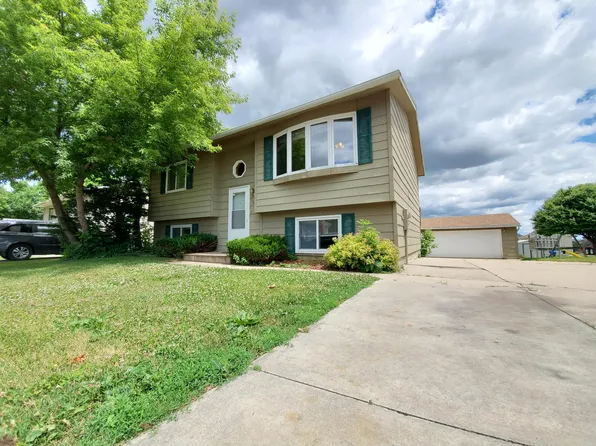 3828 9th Ave SW, Rochester, MN 55902