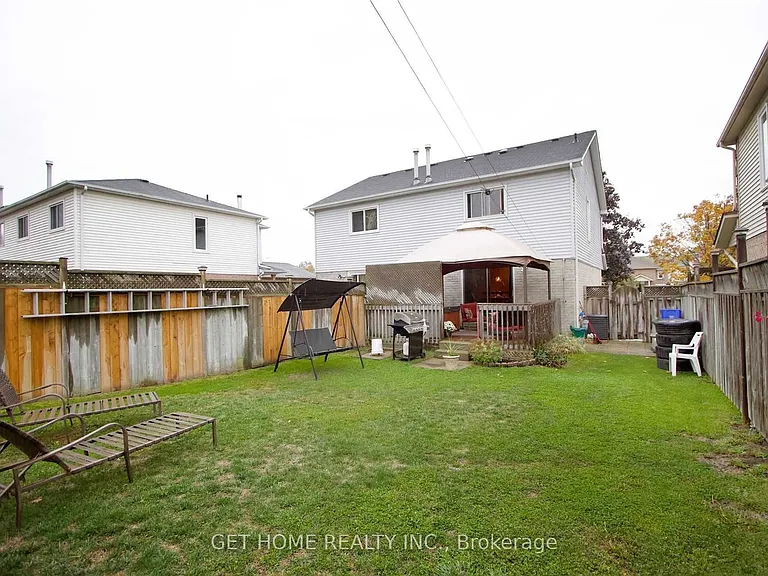 1310 Charter Cres — Photo 31