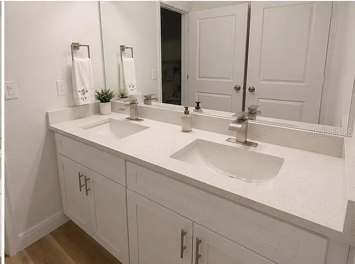 801 Jarnac Dr — Photo 12