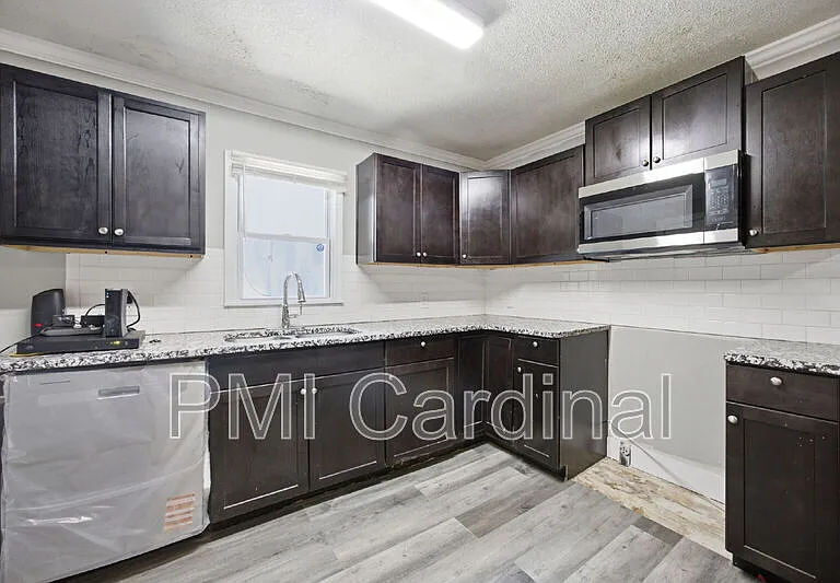 2320 Olando St — Photo 8