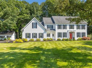 8049 Barony Woods, Pittsford, NY 14534