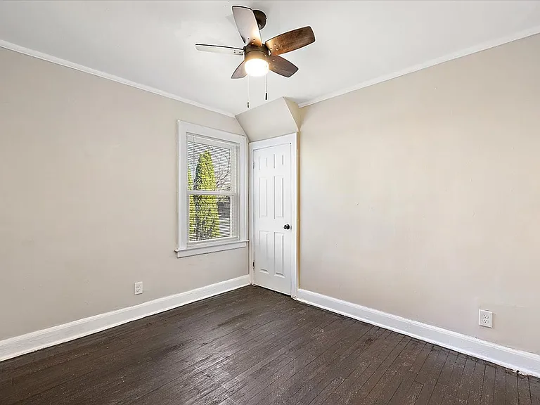 5741 Lakewood St — Photo 36