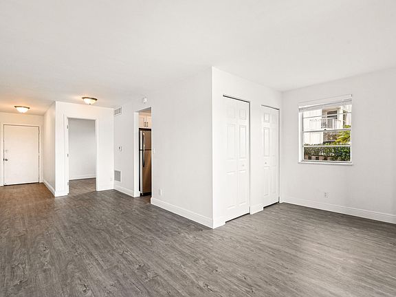 2nd image of 3907 S Flagler Dr APT 103