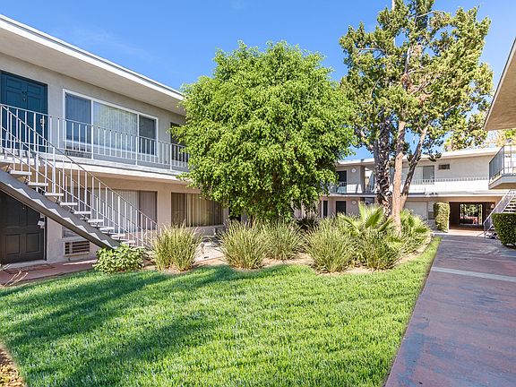 2nd image of 6835 Variel Ave #33