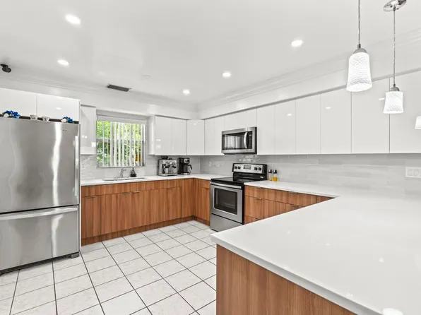 525 Fleming Avenue, Greenacres, FL 33463