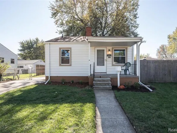 1511 Buckingham Ave, Lincoln Park, MI 48146