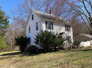 968 Oak St, East Hartford, CT 06118