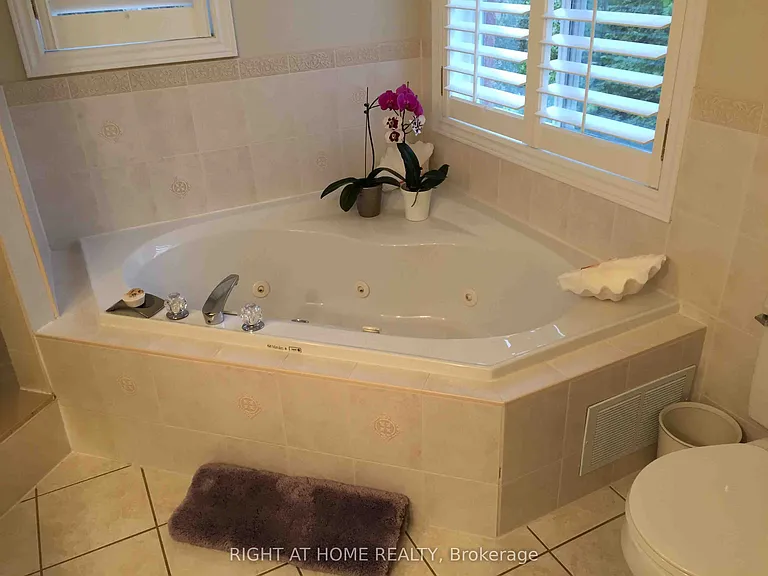 307 Sheridan Ct — Photo 27