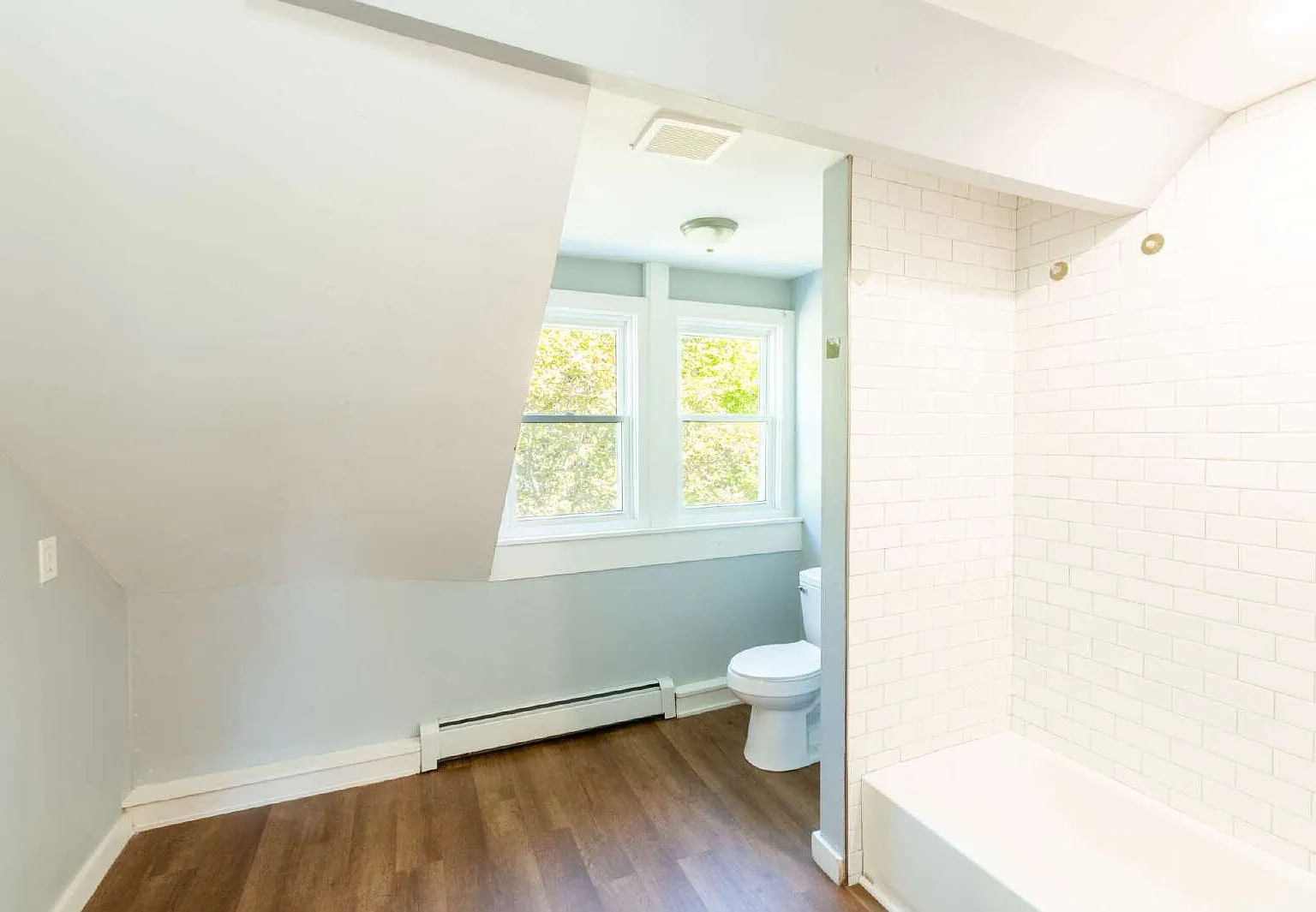 4 bed, 1.0 bath, $2,700 — Photo 4