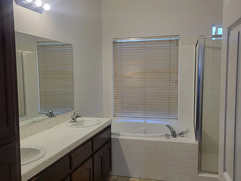 1160 Evergreen Ave — Photo 7