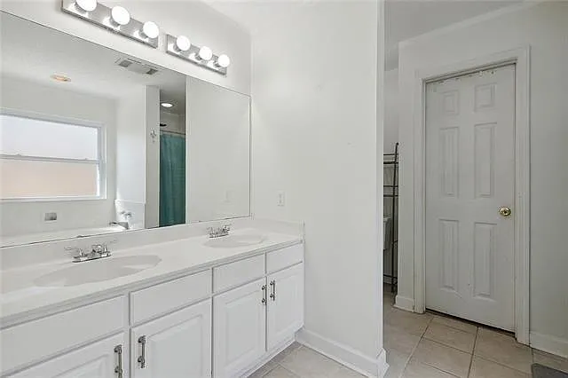 304 Balboa Dr — Photo 8