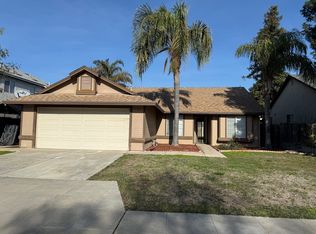 5562 W Richert Ave, Fresno, CA 93722