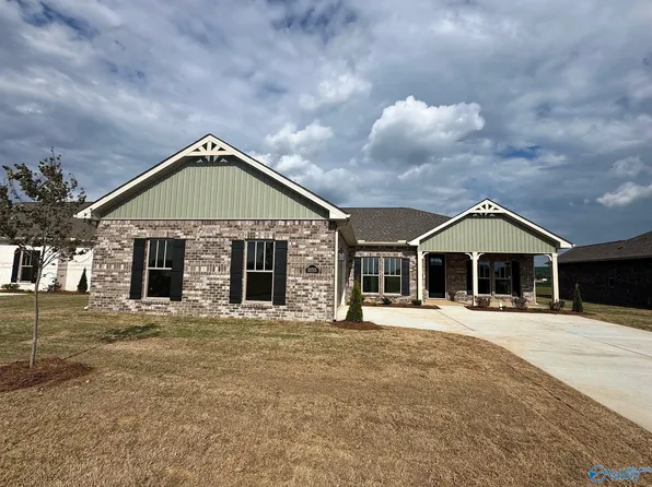 1055 Maplehurst St, Decatur, AL 35603
