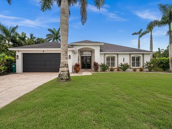 4 Colonial Dr, Naples, FL 34112