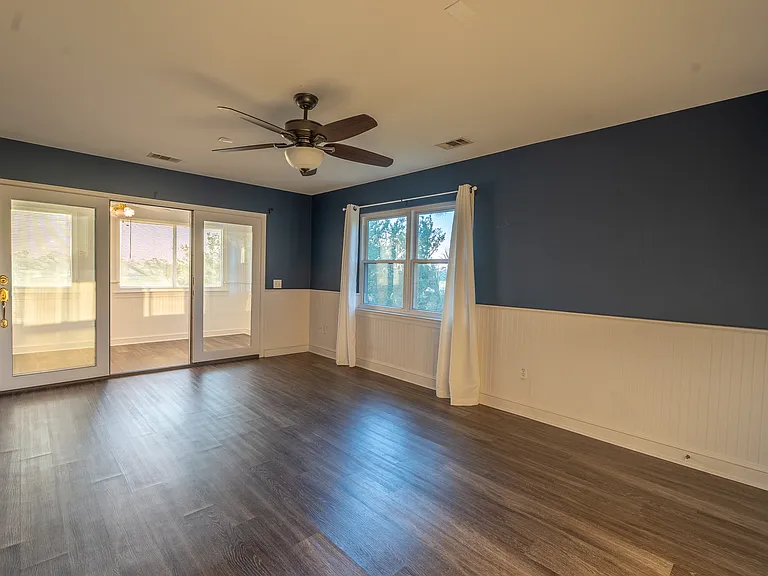 909 Miller Ave #B — Photo 25
