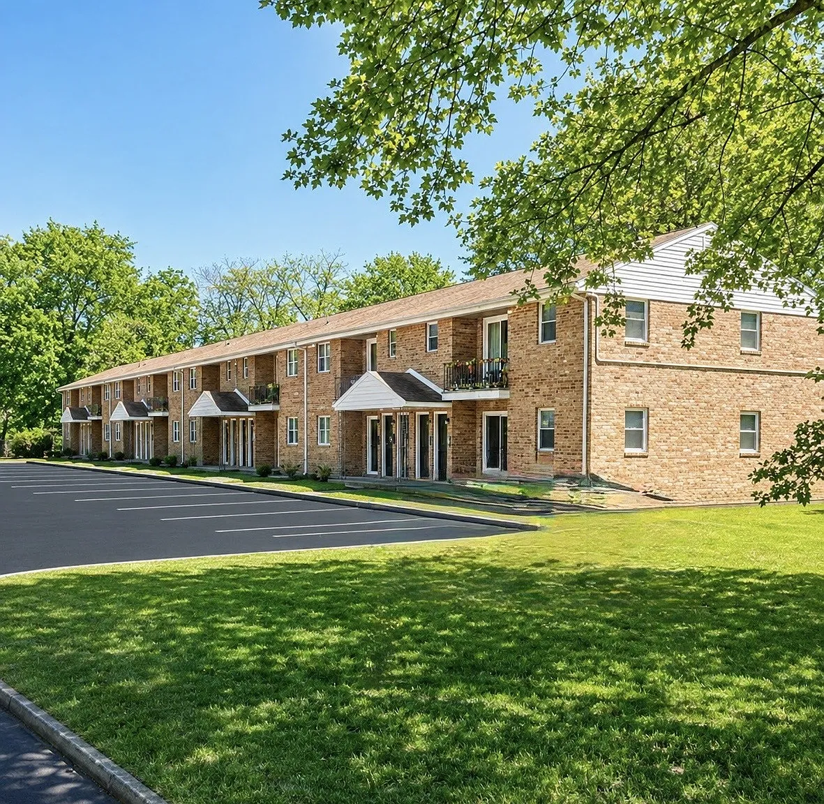 Mallard Park Apartments — Photo 2