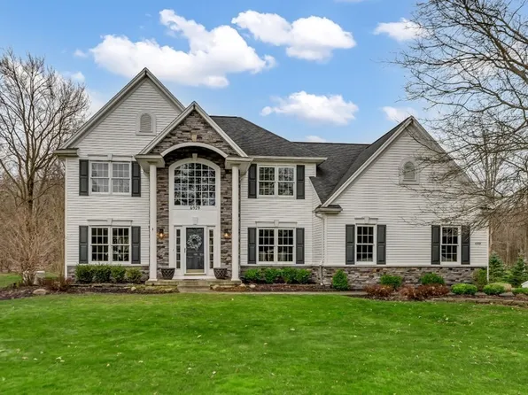 6929 Gartman Rd, Orchard Park, NY 14127