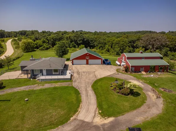9109 Messmer Rd, Savanna, IL 61074