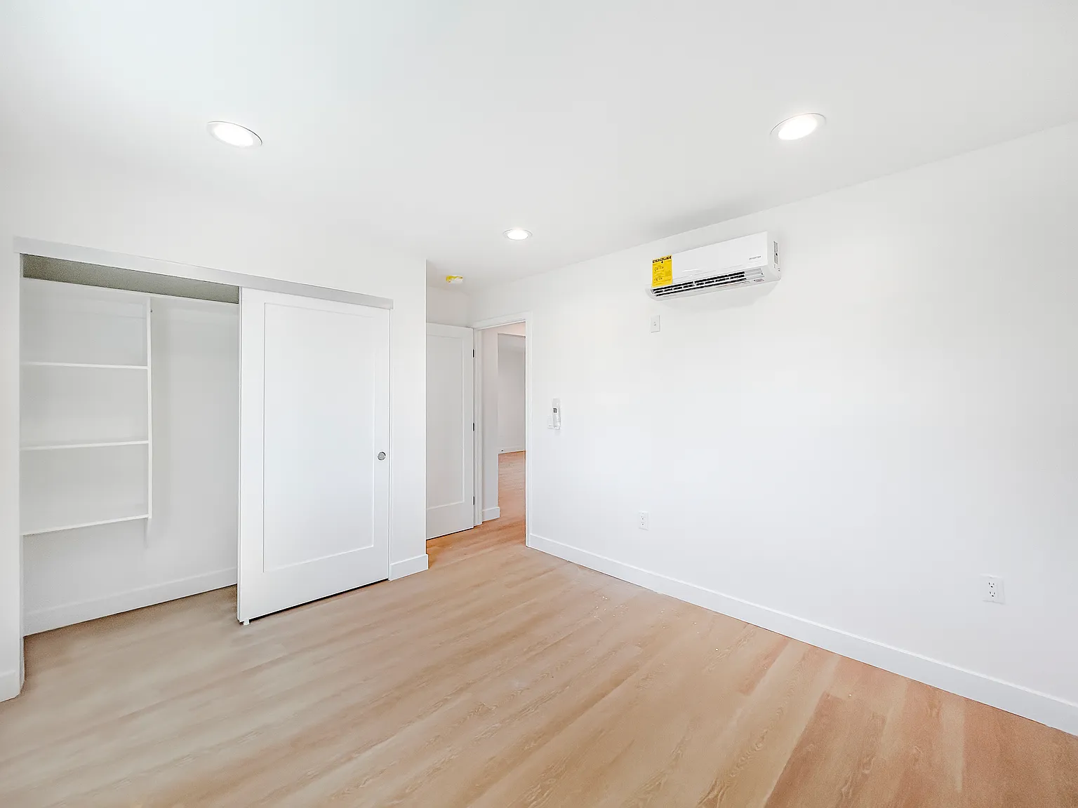 3 bed, $3,500 — Photo 1
