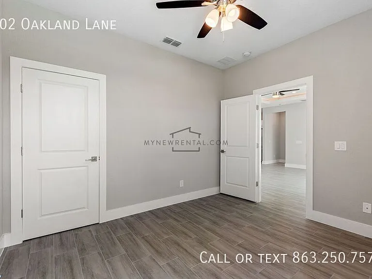402 Oakland Ln — Photo 23