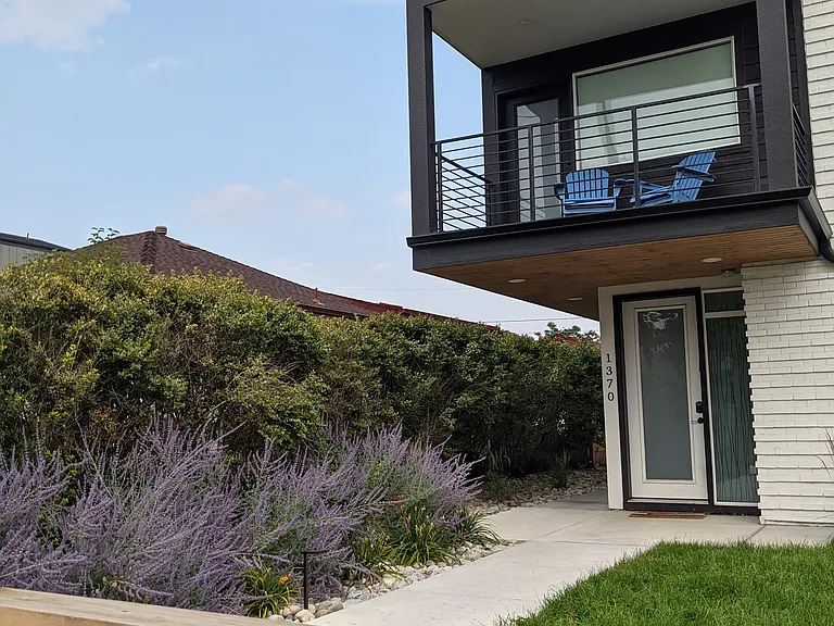 1370 Knox Ct — Photo 1