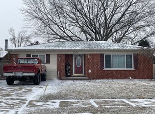 17172 Kennebec St, Riverview, MI 48193