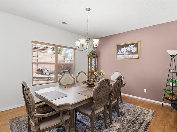 4th image of 3032 Cochiti St NE