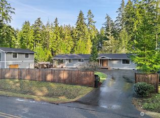 890 E Mason Lake Dr E, Grapeview, WA