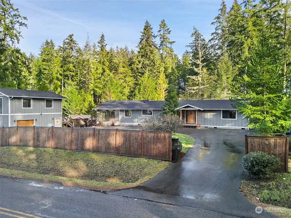 890 E Mason Lake Drive E, Grapeview, WA 98546