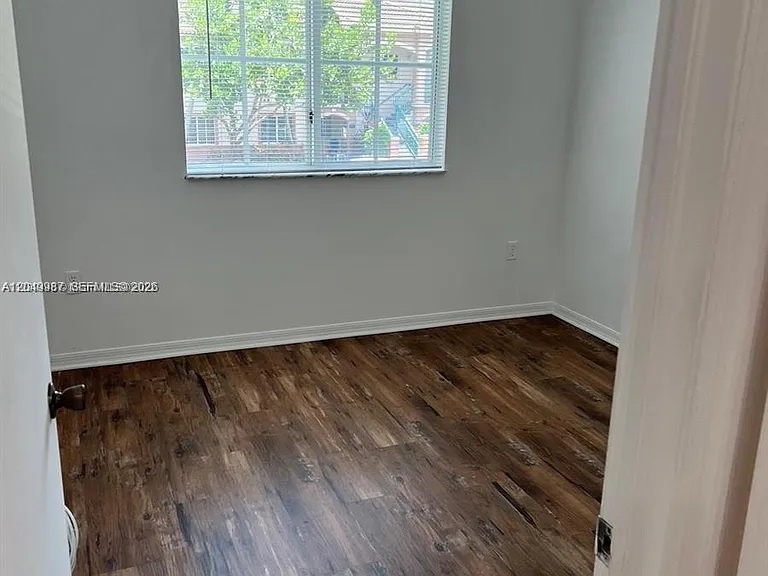 2911 SE 13th Rd #204-40 — Photo 11