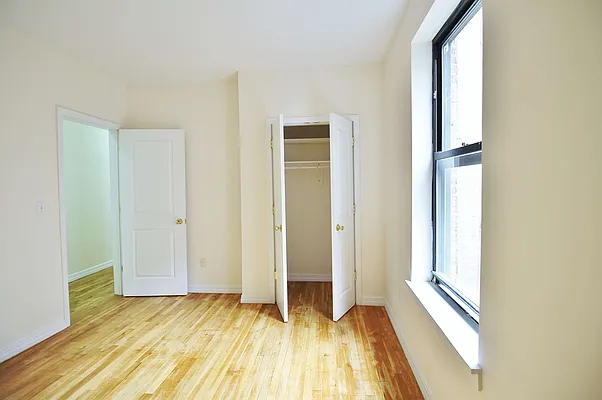 Rented by Julianna Realty Corp | media 22