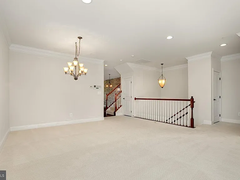 42101 Piebald Sq — Photo 8