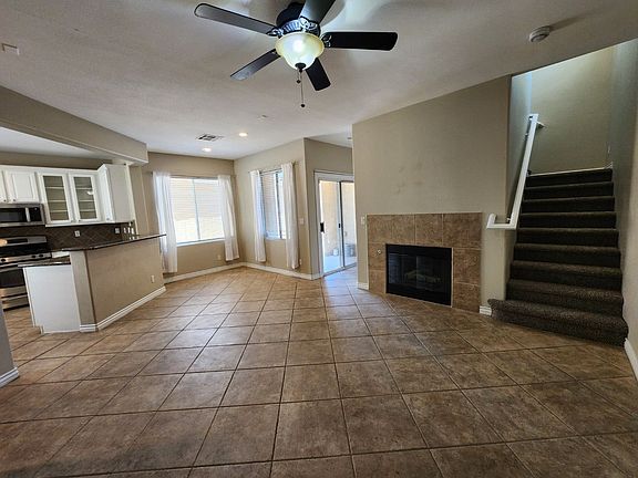 4th image of 11932 Kingfisher Daisy Ct