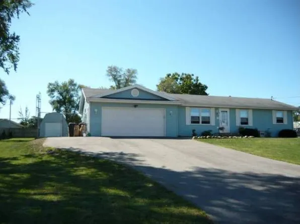 821 Melbourne St, Machesney Park, IL 61115