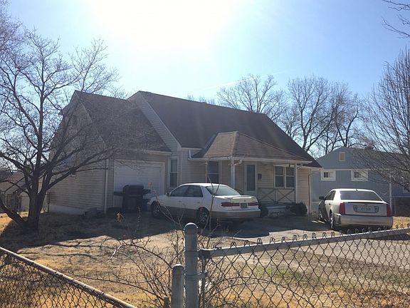 2nd image of 4327 Elmwood Ave