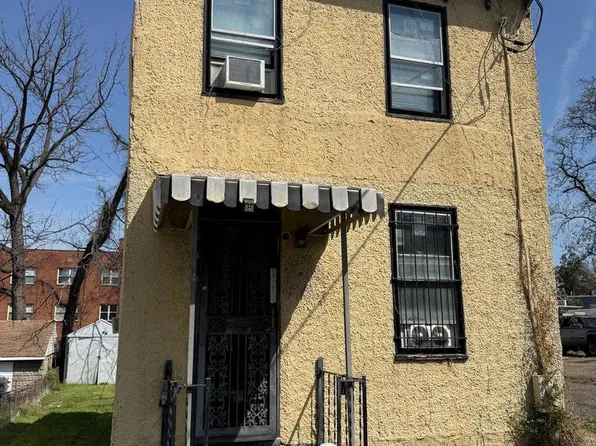 1312 V St SE, Washington, DC 20020