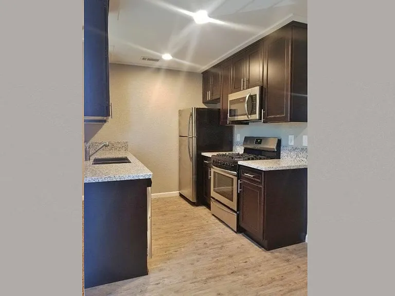 Fairway Estates — Photo 2