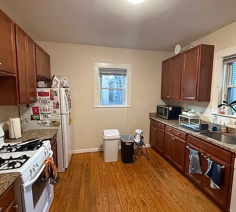 2nd image of 14 Caldwell Ave #1L