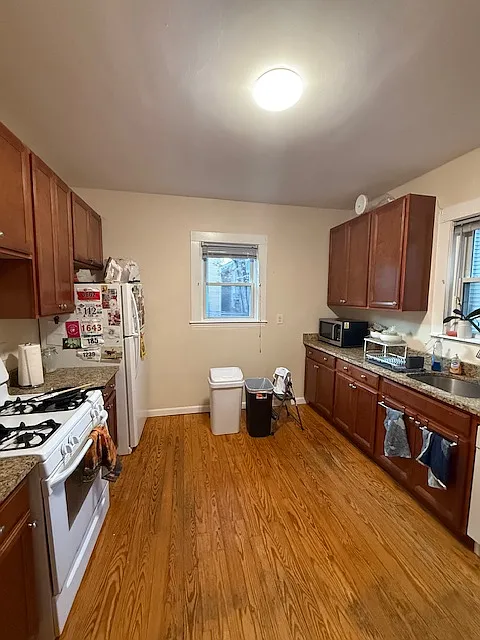 Building Photo - 14 Caldwell Ave #1L