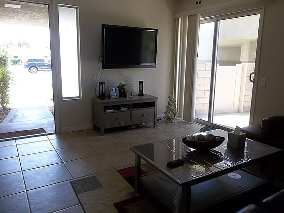 4th image of 2941 Sunflower Cir E