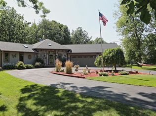 327 Millersville Ave, Howards Grove, WI 53083