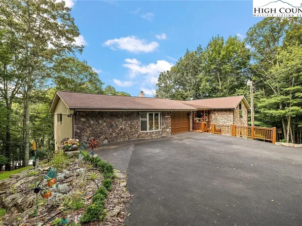 498 St Andrews Road, Beech Mountain, NC 28604
